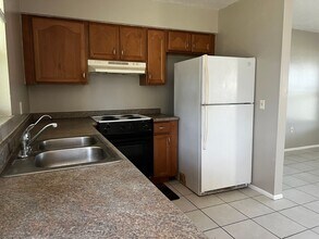 558 Briarwood Rd in Venice, FL - Building Photo - Building Photo