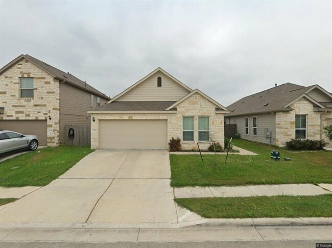 909 Falkland Trace