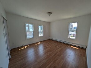 322 N Tennessee Ave in Atlantic City, NJ - Building Photo - Building Photo