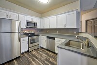Building Photo - Gateway Park Apartamentos in Denver, Colorado