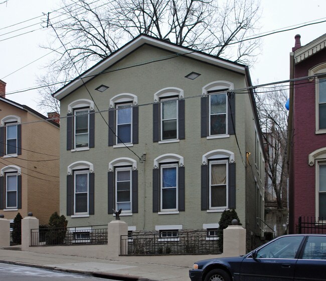 2226 Vine St in Cincinnati, OH - Building Photo - Building Photo
