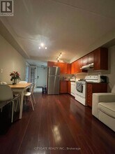 2737 Keele St in Toronto, ON - Building Photo - Building Photo