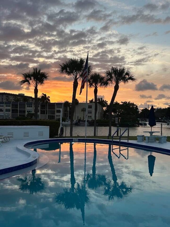 701 SE 7th Ave in Pompano Beach, FL - Building Photo - Building Photo