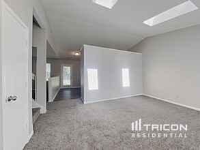 2343 Rolling Oak Dr in Indianapolis, IN - Building Photo - Building Photo