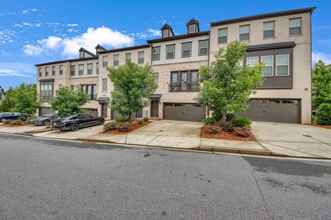 property at 1537 Slopeside Loop SE