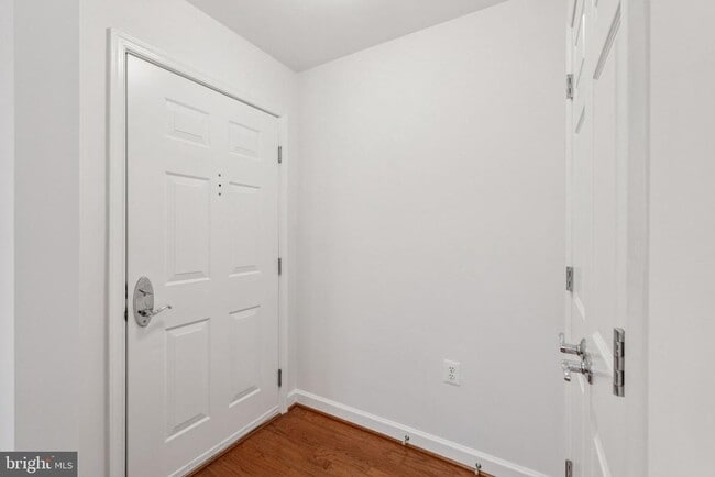 property at 4149 S Four Mile Run Dr