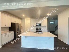 169 S Finley Lndg Pkwy in Smithfield, NC - Building Photo - Building Photo