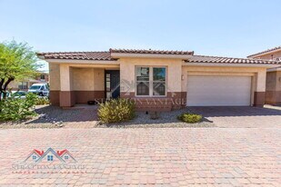 13562 W Cypress St in Goodyear, AZ - Building Photo