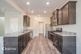 917 NW 3rd St in Newcastle, OK - Building Photo - Building Photo