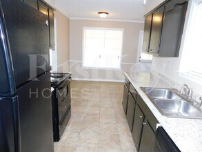 5590 Montpelier Dr in Bartlett, TN - Building Photo - Building Photo