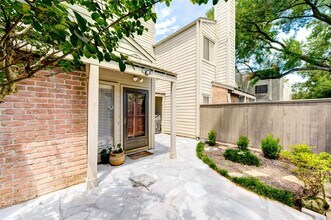 1572 Prairie Grove Dr in Houston, TX - Building Photo - Building Photo