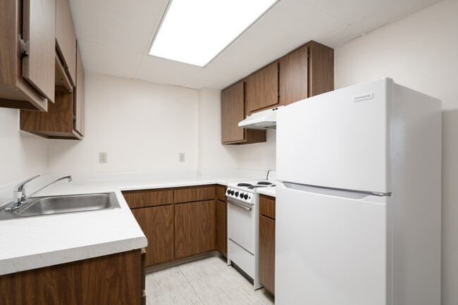 Freeborn Manor Apartments in Cannon Falls, MN - Building Photo - Building Photo