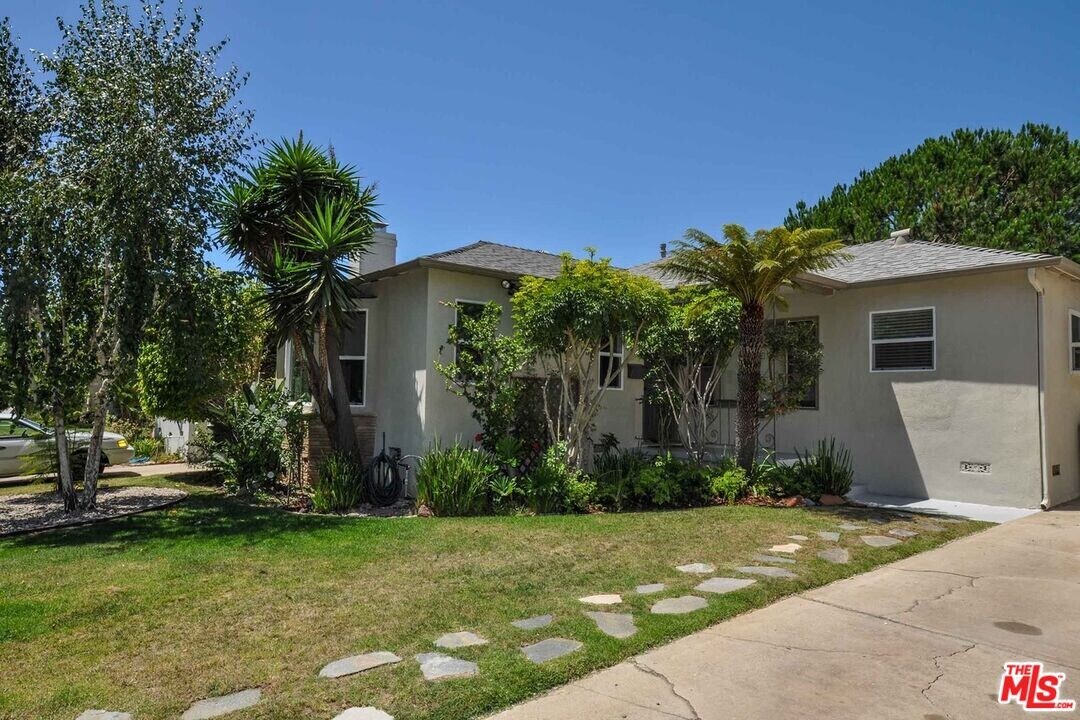 2725 Bagley Ave in Los Angeles, CA - Building Photo