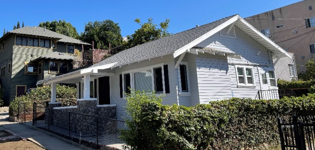 2510 Elsinore St in Los Angeles, CA - Building Photo - Building Photo