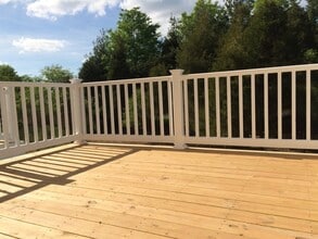 8275 Heritage Crossing Ct in Manassas, VA - Building Photo - Building Photo