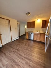 95 Tiffany St in Attleboro, MA - Foto de edificio - Building Photo