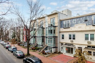 622-624 8th St NE in Washington, DC - Foto de edificio - Building Photo