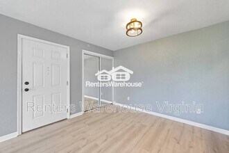 1120 Ocean Trace Ln in Virginia Beach, VA - Foto de edificio - Building Photo