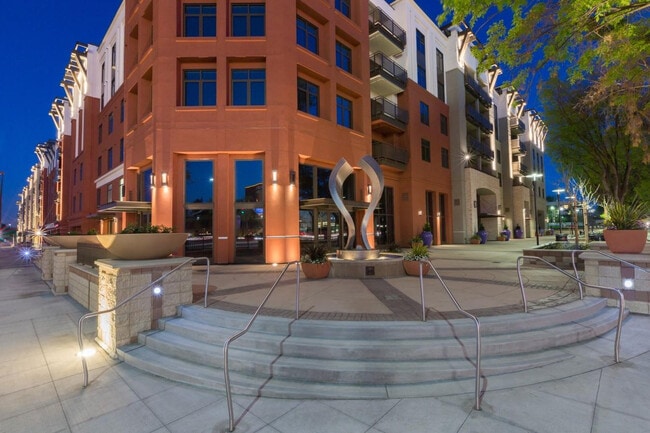 19800 Vallco Pkwy in Cupertino, CA - Foto de edificio - Building Photo