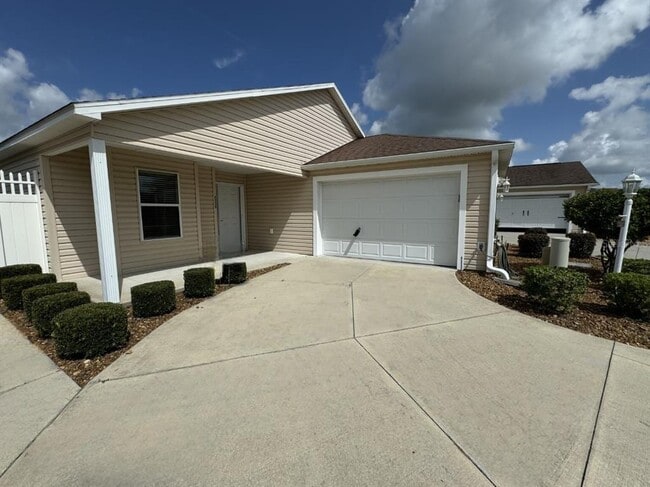property at 2238 Southwood Dr