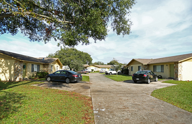 204 Leelon Rd in Lakeland, FL - Building Photo - Building Photo