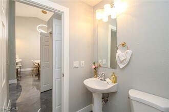 3540 Avion Woods Ct in Naples, FL - Building Photo - Building Photo