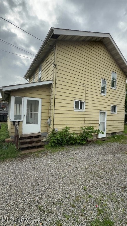 1057 Joy Ave in Akron, OH - Building Photo - Building Photo
