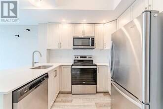 108 Garment St in Kitchener, ON - Building Photo - Building Photo