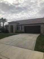 13003 Lake Pueblo Way in Bakersfield, CA - Building Photo