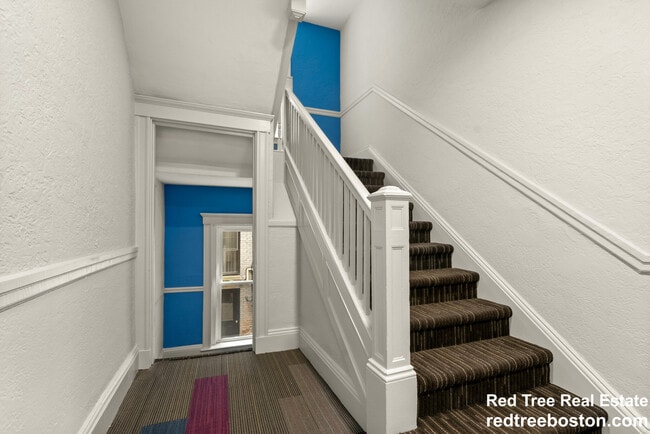 81 Park Dr, Unit 24 in Boston, MA - Building Photo - Building Photo