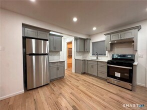 192 Peace St in Stratford, CT - Building Photo - Building Photo