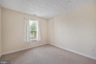 2408 Forest Edge Ct-Unit -301A in Odenton, MD - Building Photo - Building Photo