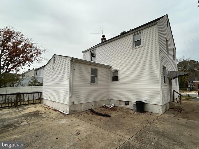 46627 Yorktown Rd in Lexington Park, MD - Foto de edificio - Building Photo