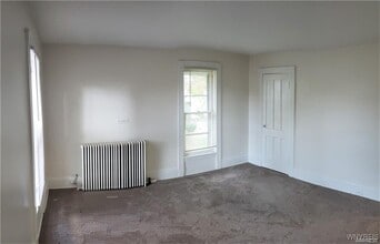 128 W Bank St in Albion, NY - Building Photo - Building Photo