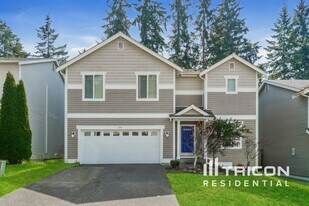 1716 203rd St Ct E in Spanaway, WA - Building Photo