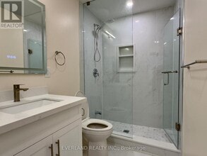 7 Shaughnessy Blvd in Toronto, ON - Building Photo - Building Photo