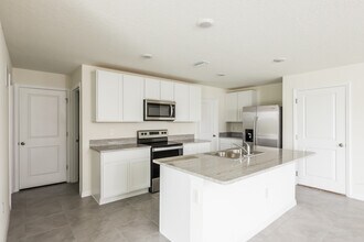 4911 Granite Dust Pl in Rubonia, FL - Building Photo - Building Photo