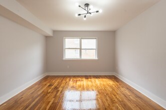 1903 Country Ln in Ewing Township, NJ - Foto de edificio - Building Photo