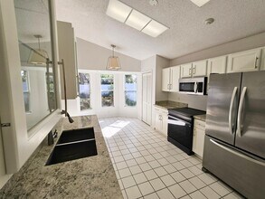 114 Spoonbill Ct in Jupiter, FL - Foto de edificio - Building Photo