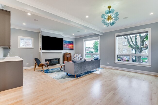 4727 N Kiona Ave in Chicago, IL - Foto de edificio - Building Photo