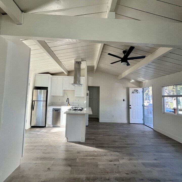 4330 Kendall St in San Diego, CA - Building Photo