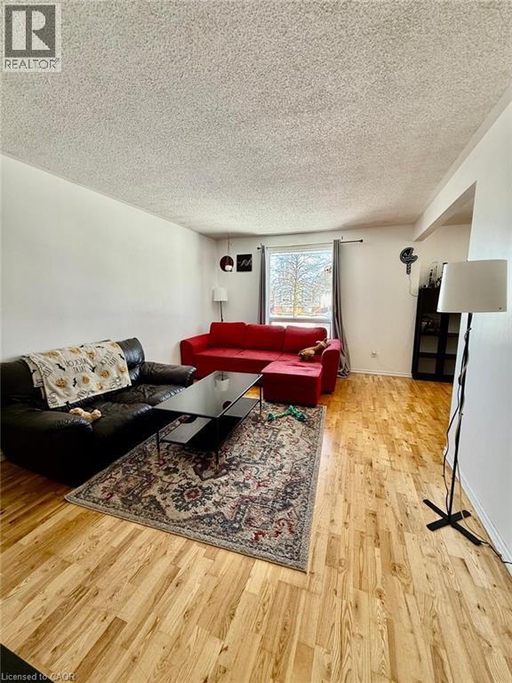 47 Osijek Crescent in Brantford, ON - Building Photo - Building Photo