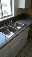 2612 Hidden Lake Dr N, Unit B in Sarasota, FL - Foto de edificio - Building Photo