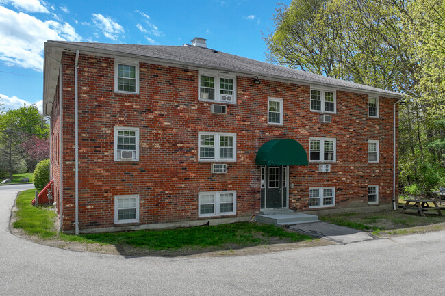 26-38 Ernest Ave in Exeter, NH - Building Photo - Building Photo