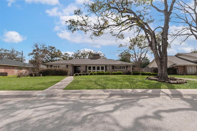 property at 5659 Chevy Chase Dr
