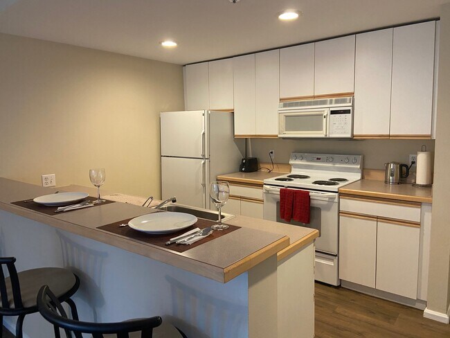 2600 2nd Ave, Unit 523 in Seattle, WA - Building Photo - Building Photo