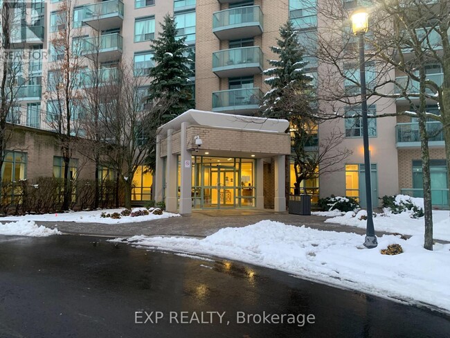 3-203 Ellesmere St in Richmond Hill, ON - Building Photo - Building Photo