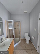 14048 Rockingham Rd in Germantown, MD - Foto de edificio - Building Photo