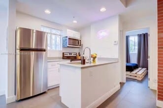 346 NW 35th St in Miami, FL - Building Photo - Building Photo