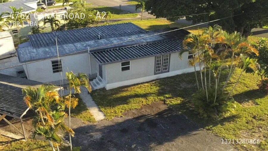 4762 Canal Rd in West Palm Beach, FL - Building Photo